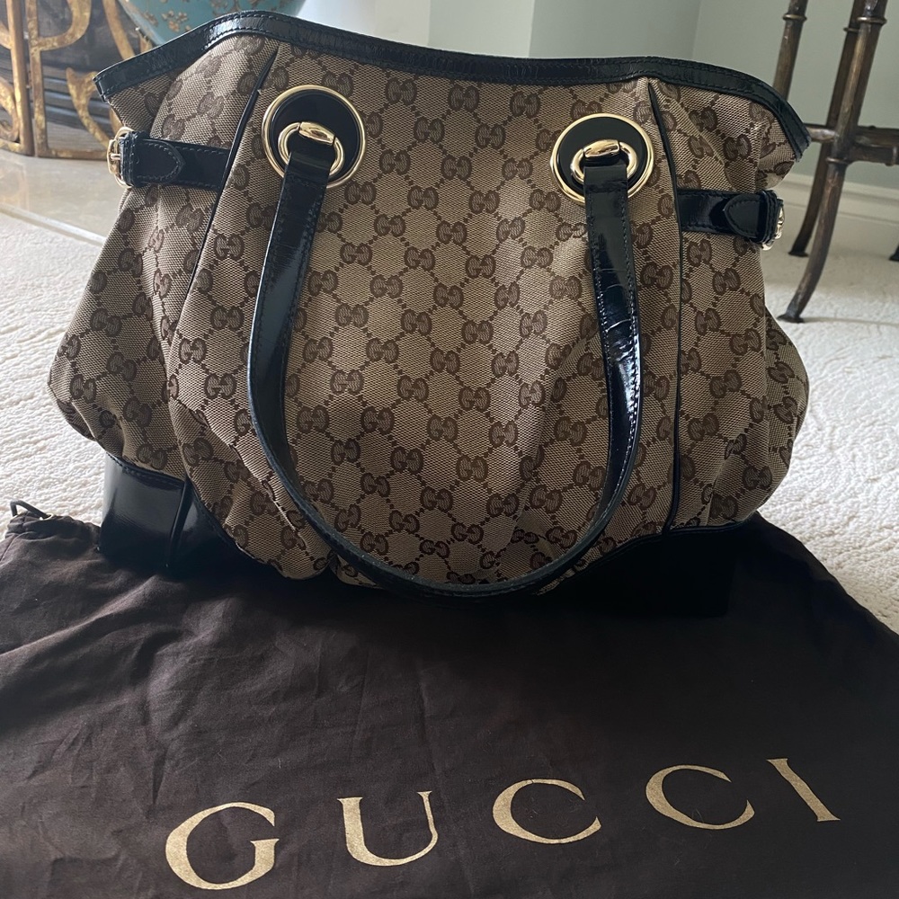 Authentic GUCCI GG Canvas Full Moon Tote Bag - Picture 2 of 11